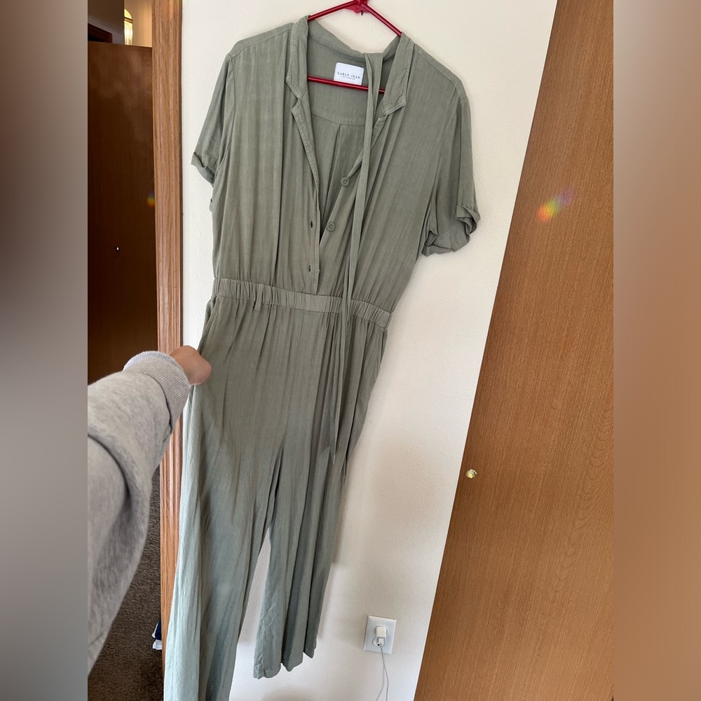 Carly Jean Jumpsuit Size L